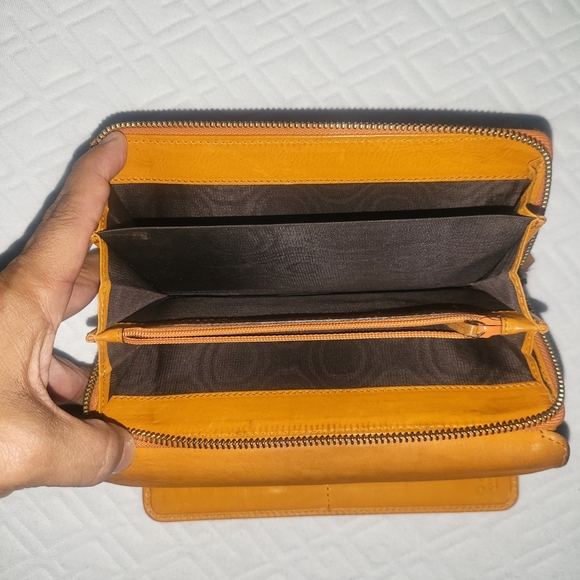 Gucci Continental Leather Long Wallet..Authentic.. - Picture 5 of 15